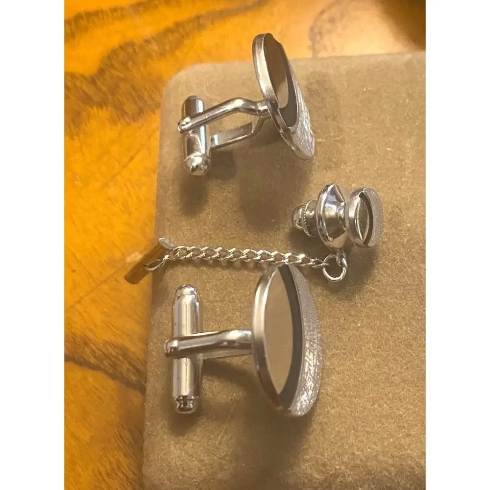 VTG Anson Silver Tone and Black Circle Design Cufflinks and Tie Pin